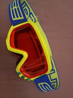 NEVER USED PERFECT AS PHOTOS SKI SNOWBOARD WILLOW BEAUTIFUL LENSES