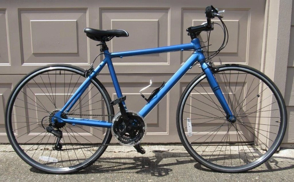 Bicicleta Shimano Tourney 7 Velocidades Ligera 25lb-Eléctrica Azul Satinado-26" Neumático-Rápido Foto 2 de 4