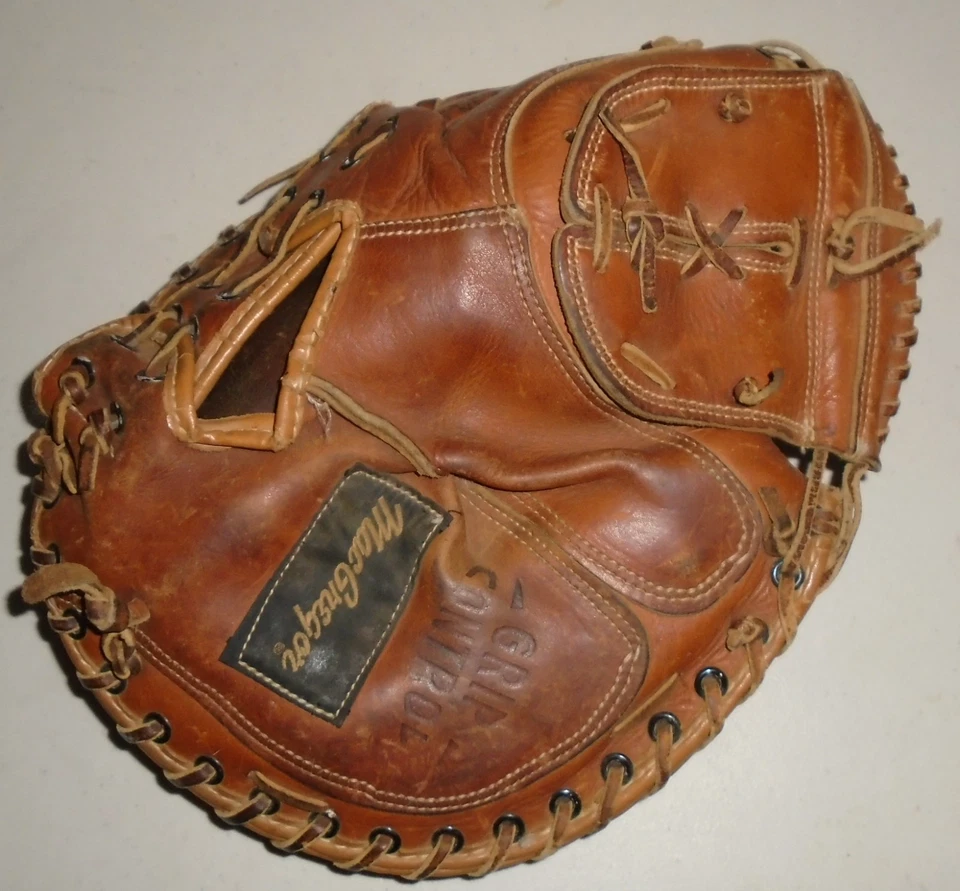 Vtg MacGregor G180H 33" LHT Catchers Mitt Pro Style Model - Image 2 of 2