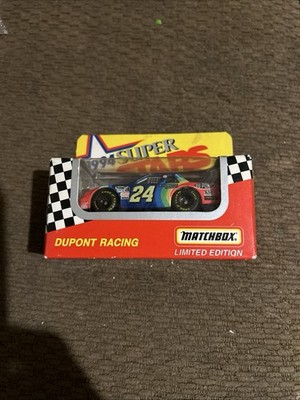 Matchbox 1994 #24 JEFF GORDON DUPONT Super Stars Car Nu in C9 Mint Box