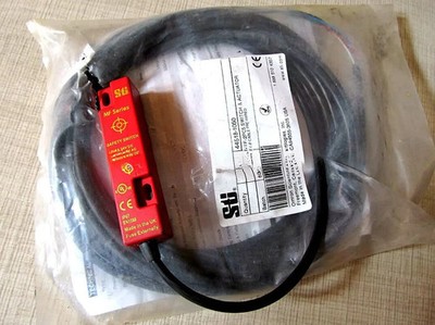 1PC NEW for MF-2PC5 STI Safety door switch safety sensor 60980