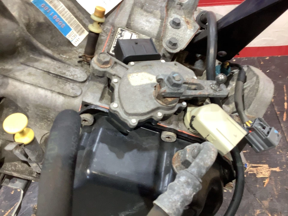 2005 Volvo V70R S60R AWD Automatic Transmission (191K) Unable to Test Foto 3 de 4