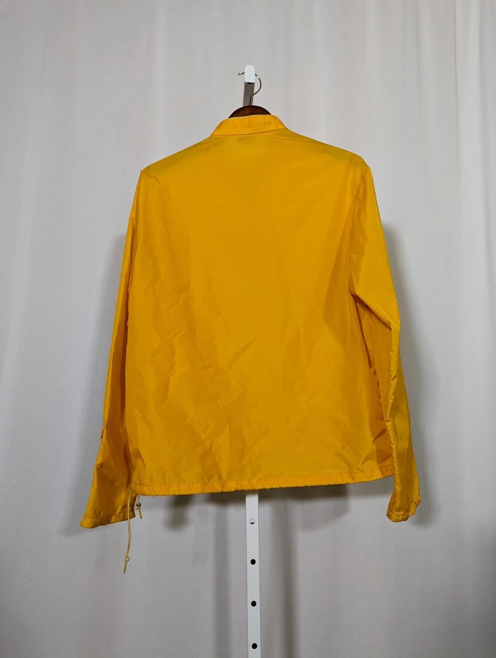 Jaqueta McGregor vintage anos 60 Anorak corta-vento amarelo mostarda náilon suporte de pressão pescoço - Imagem 2 de 4