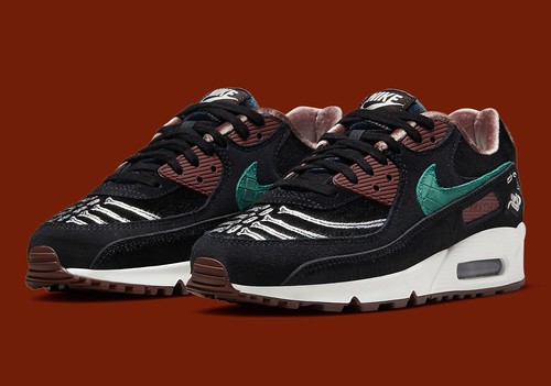 NEW Nike Air Max 90 Siempre Familia 