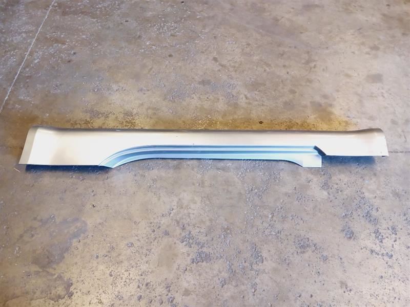2003-2009 Nissan 350Z Driver Side Skirt Grey WV2 OEM 76851CD025