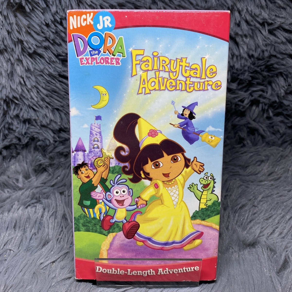 Dora the Explorer Fairytale Adventure VHS Tape 2004 Nickelodeon