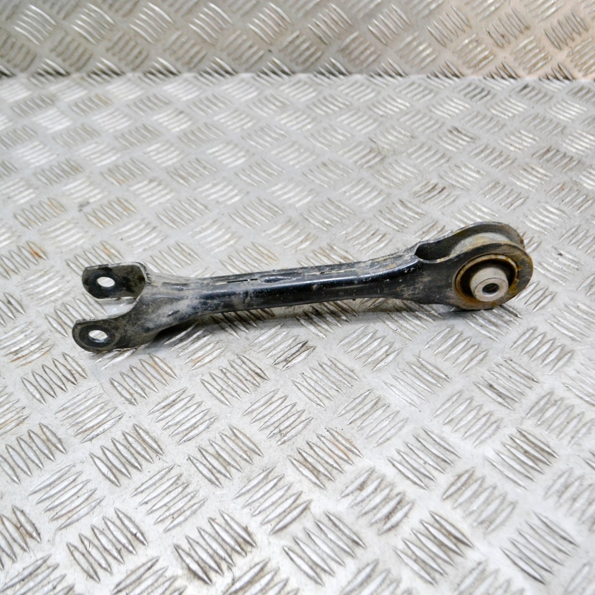 TESLA MODEL 3 Rear Right Side Wishbone Arm 1044427-00-C