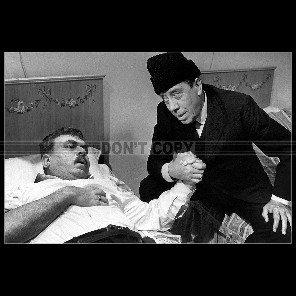 Photo F.016430 FERNANDEL & GINO CERVI (DON CAMILLO EN RUSSIE) 1965 - Photo 1/1