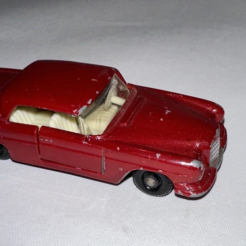 Matchbox Mercedes-Benz 220 SE Lesney No. 53 - Picture 5 of 13