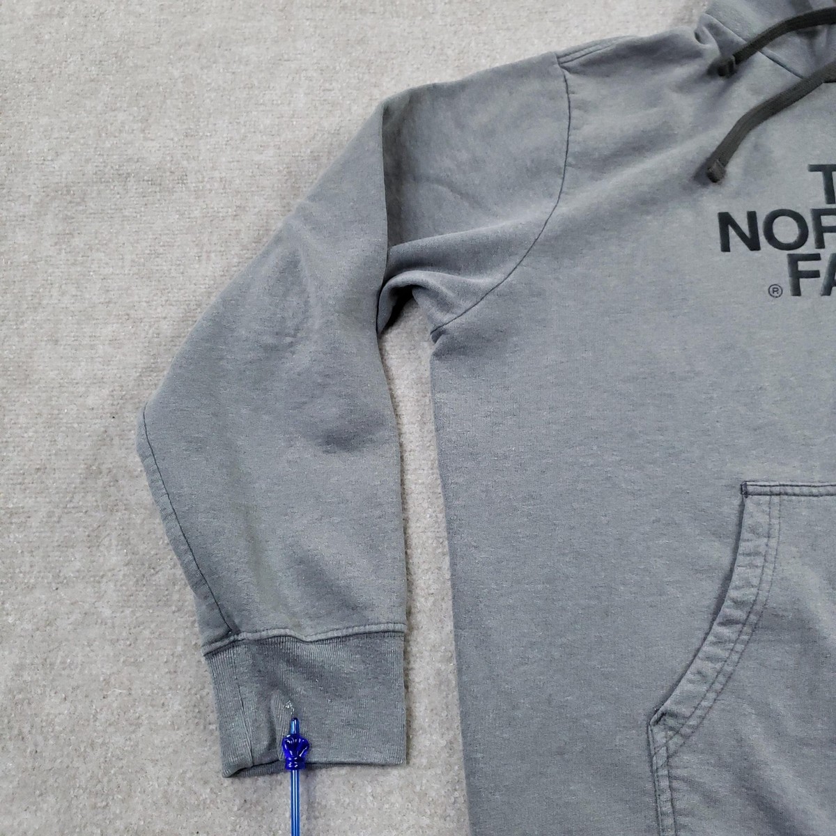 The North Face Hoodie Mens XL Gray Pullover Hooded Pockets Graphic