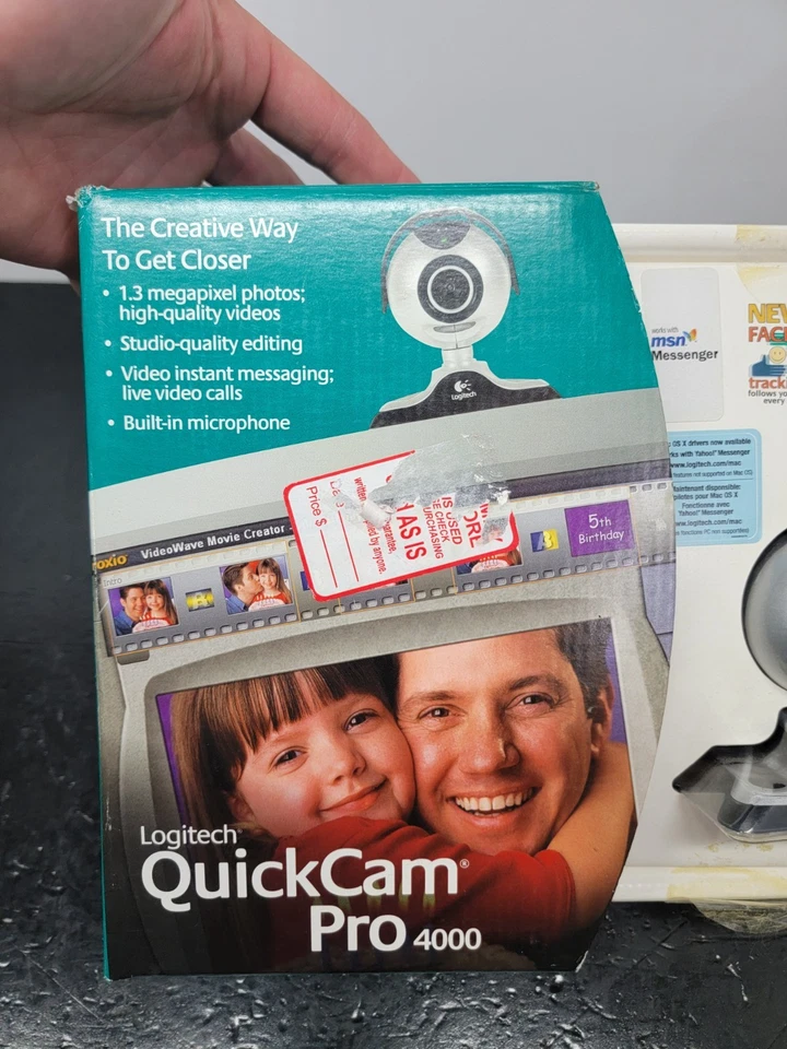 Logitech Quick Cam Pro 4000 Built in Microphone Webcam Silver USB 2.0 New in Box - Image 3 of 4