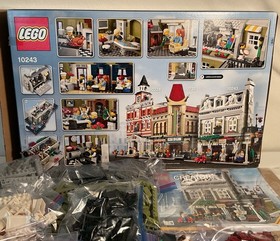 Lego creator 10243 Parisian Restaurant  Complete w/Box and instructions preowned
