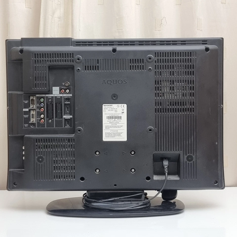 Sharp Aquos LC-26D44E-BK LCD TV 25" Screen Spares Repairs No Remote - Image 2 of 4
