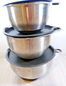 Set of 3 Pampered Chef Stainless Steel Mixing Bowls with Lids - 2, 4, 6L