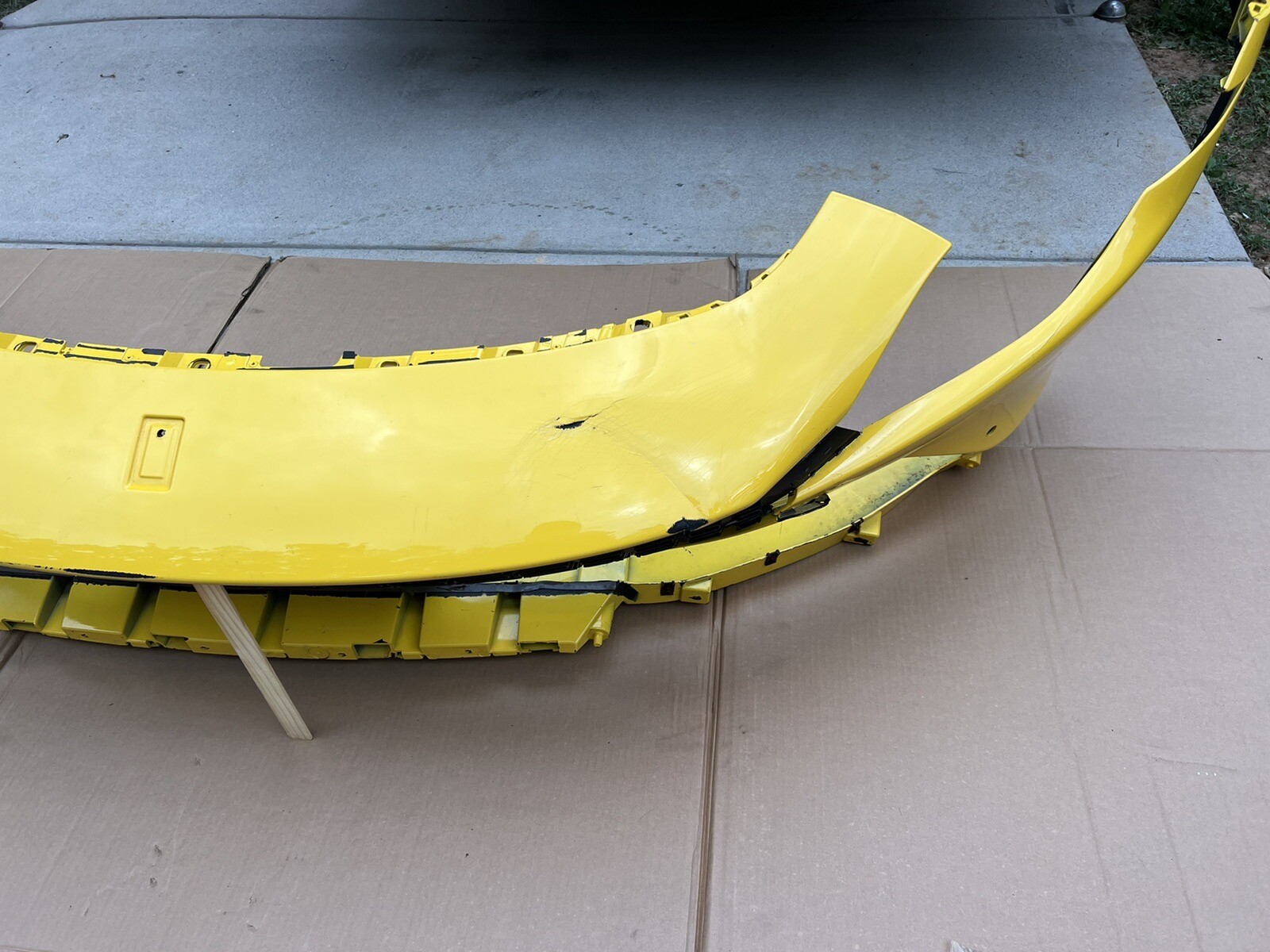 ✅🔥 FERRARI F169 ROMA FRONT BUMPER COVER 2020 2021 2022 2023 898568 OEM Yellow