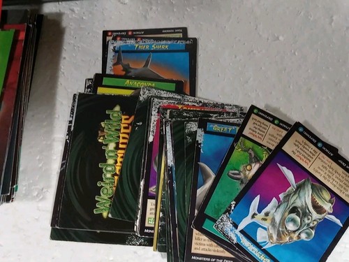 Weird N’ Wild Case with Creatures Cards and Trading Cards - Picture 4 of 5