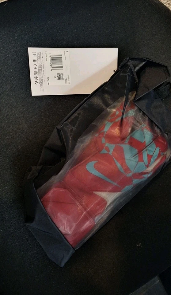 Nike Grip 3 Match Goalkeeper Gloves Men's Soccer Gloves HQ0256-850 Size 9 NEW - image 3 of 3