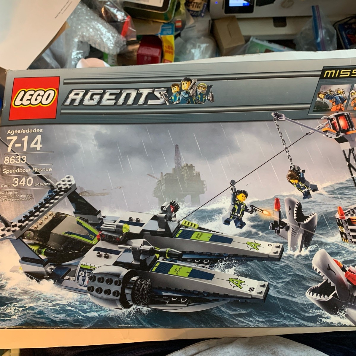 Sealed LEGO Agents: Speedboat Rescue (8633) Shelf Wear Eg79
