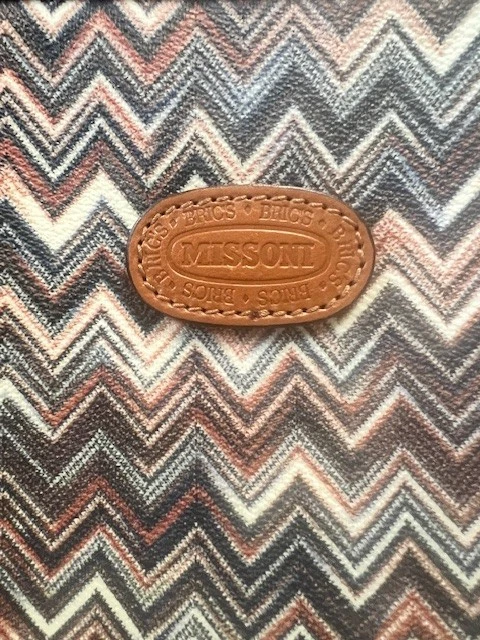 Funda para portátil Missoni x Brics Chevron, nunca usada 14" x 12,5" Foto 3 de 4