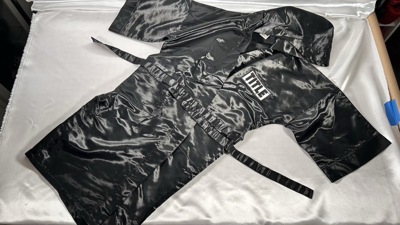 TITLE BOXING SHINY SATIN GLANZ ALL BLACK ROBE HOODED SIZE S FULL LENGTH