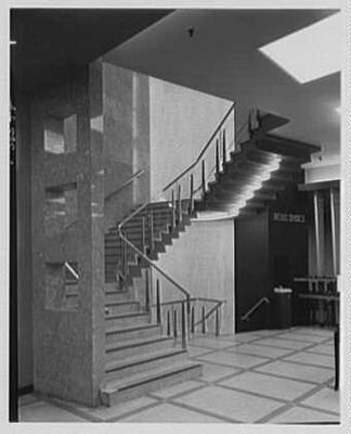 Photo:Bond's, business at 400 Fulton St., Brooklyn, New York. Staircase I