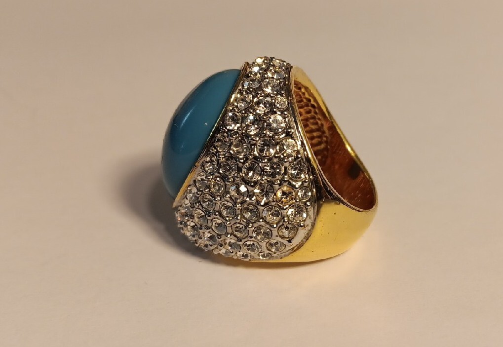 Turquoise Statement Ring With Sparkly Side Stones… - image 3