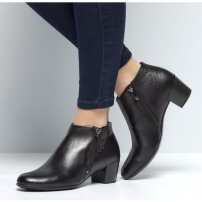 ECCO Women 'Shape M 35 Ankle Boot'  Black 42 Excellent Condition Lizard Embossed