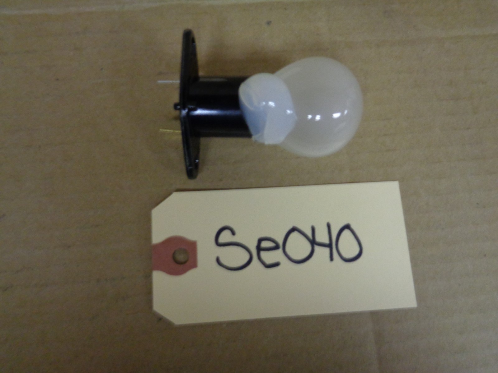 Whirlpool Microwave Light Bulb Socket Replacement - Genuine SE040 Part