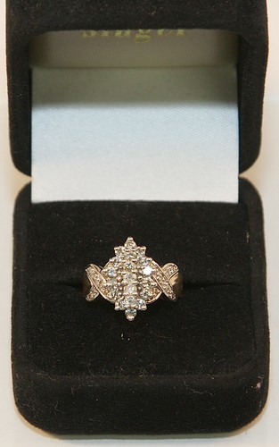 Anillo racimo de cócteles de diamantes de oro amarillo y blanco liso de 10 K 0,75 tcw. Talla 6,5 - Imagen 5 de 5