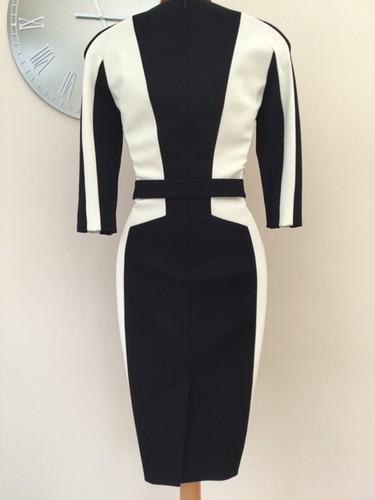 💕KAREN MILLEN - 10 UK - STUNNING BLACK, IVORY & SILVER, BELTED PENCIL DRESS. - Picture 7 of 10
