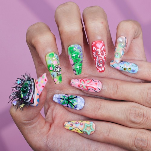 Flamboyant eyelashes|Press on nails|Handcrafted with Mastery |New Trend for Fash - Picture 4 of 10