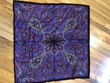 NEW WITH TAGS GLENTEX 30  SQUARE SCARF