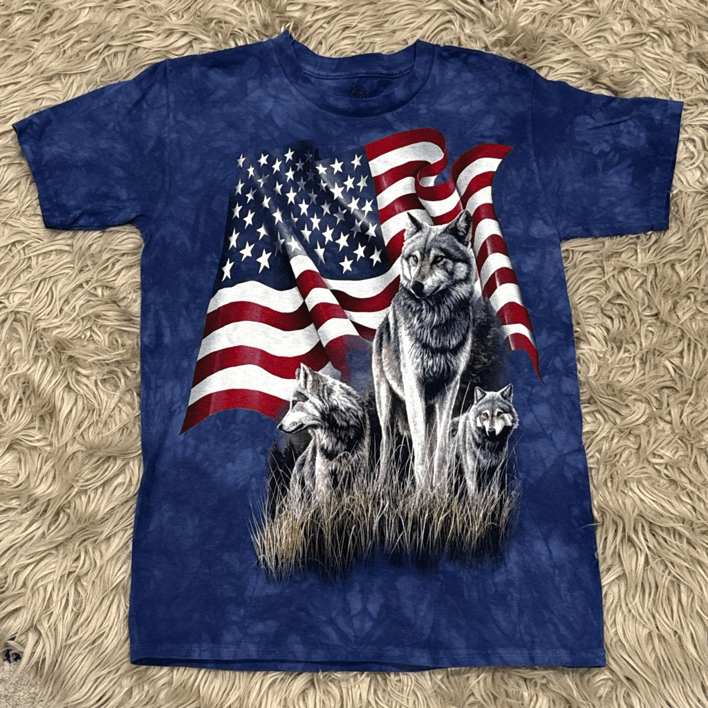 The Mountain Wolf and American flag shirt small