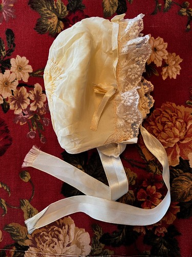 Vtg Baby Tea Stained Pale Yellow Christening Gown & Cap Bows & Lace Embroidery - Picture 10 of 13