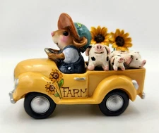 Wee Forest Folk, Piggy Pickup, #M-270d7.  Limited Edition, In Box, Pre-Owned