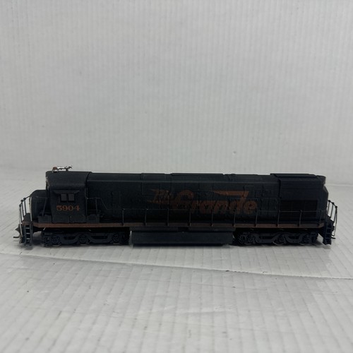 Motor locomotora diésel para tren Mehano escala Ho #5904 Rio Grande desgastado | Zustand: Used