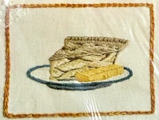 Paragon Crewel Kit Apple Pie 0451 Vintage 1976 Four Star Needlecraft 7 x 9 NOS