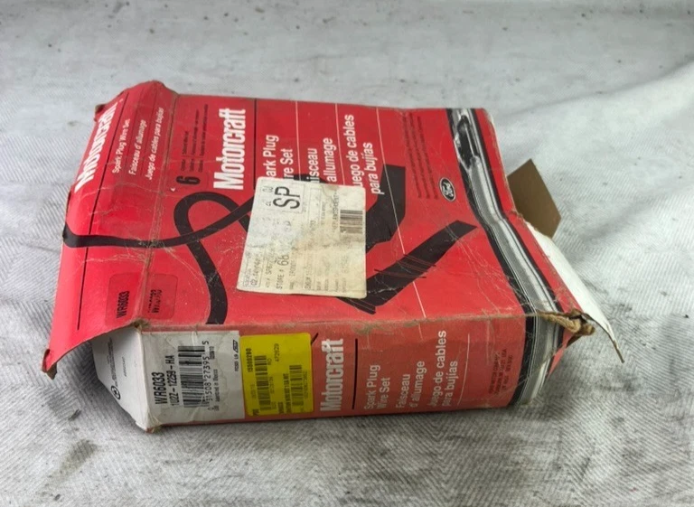 Juego de cables de bujía Motorcraft WR-6033 se adapta; Ford Taurus 2001-2003 3,0 L V6 Foto 2 de 4