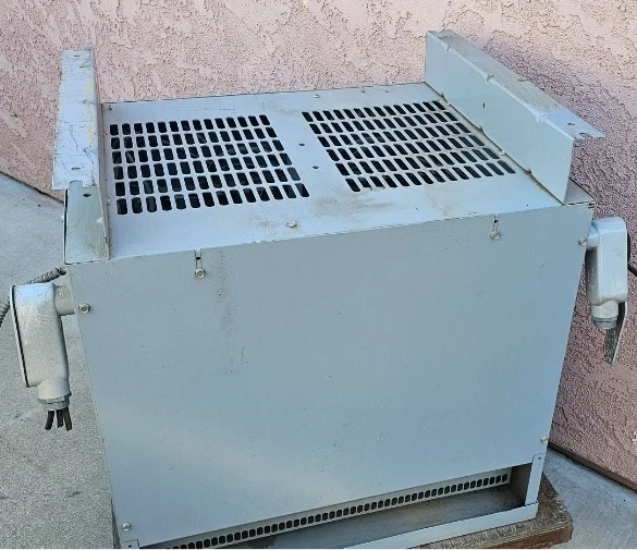 AcmeTransformer 75 KVA 240 a 208/120 usado 3 ph. Phase Delta Foto 3 de 4