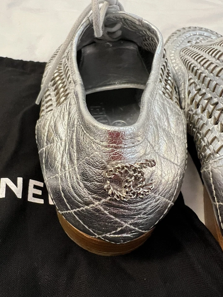 CHANEL Authentic,Worn Once Size 38 Silver Leather Shoes Made In Italy - Image 2 of 4