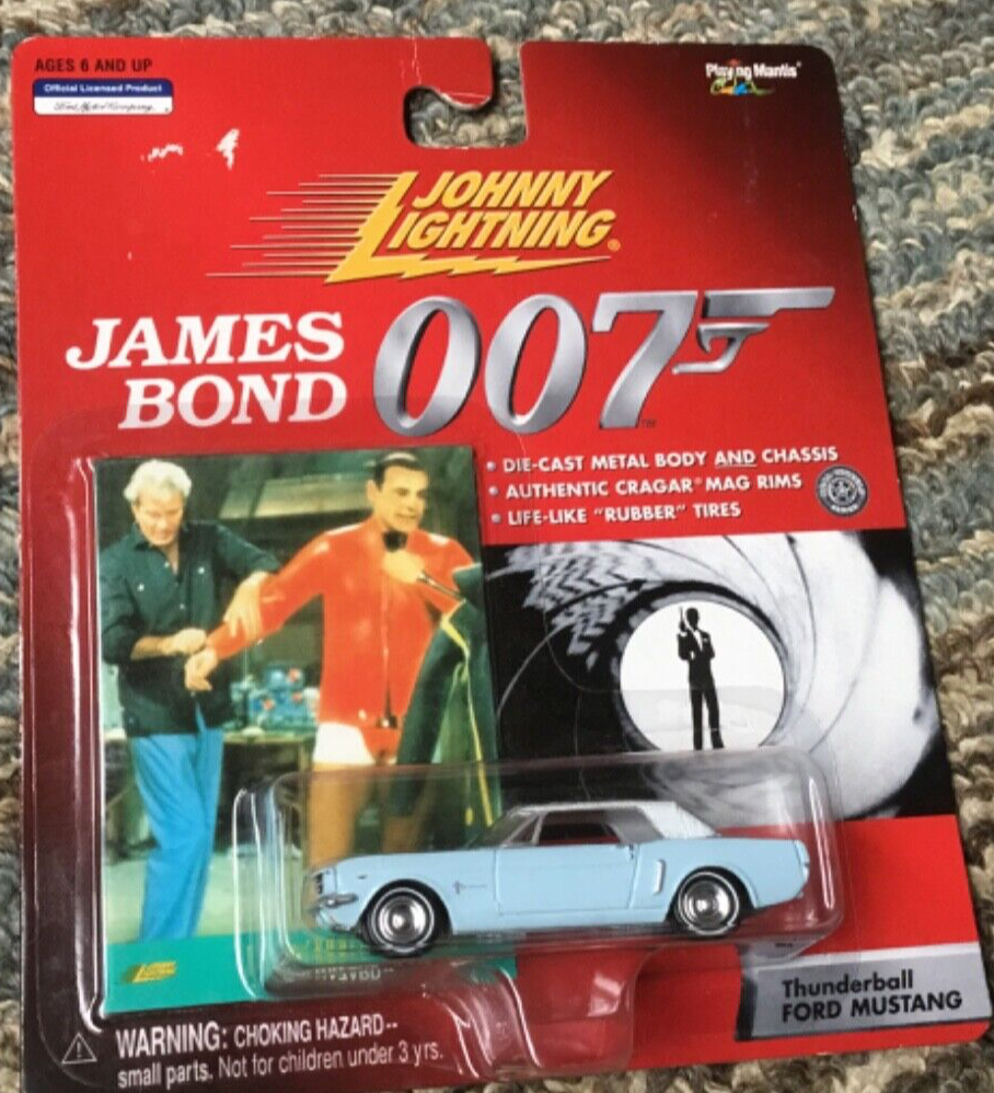 Johnny lightning - James Bond 007 - Diecast Model + Collectors Card  THUNDERBALL