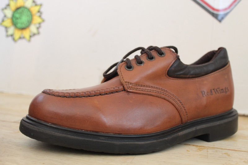 Vintage Red Wing Men's Moc-Toe Oxford Supersole Shoes. Size 8 EE USA Made 70s.