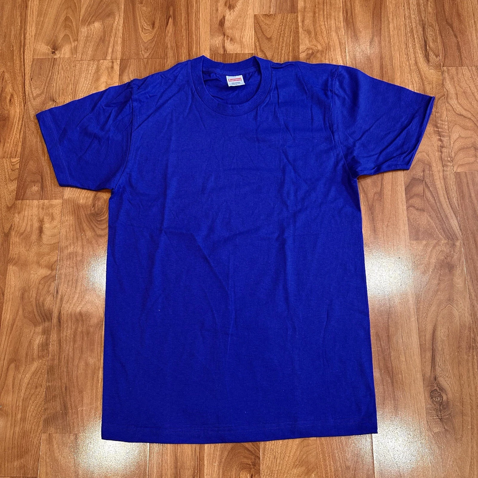 Chemise Supreme taille M neuve bleue vierge manches courtes made in USA
