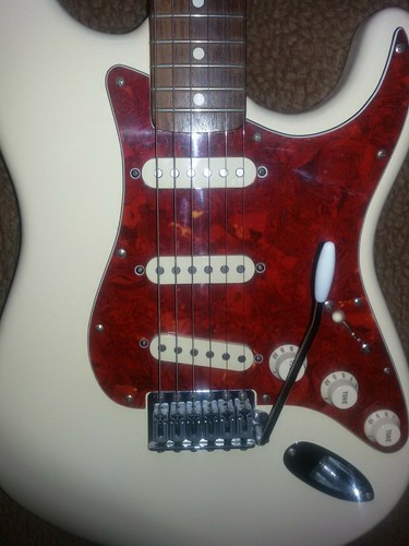 Fender® Classic Series 70's Stratocaster Electric Guitar upgraded with Gig Bag. - Bild 5 von 13