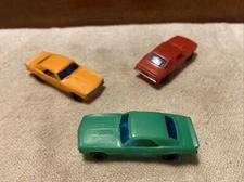 SET OF 3 VINTAGE TYCO HO SCALE 2” PLASTIC TOY CAMERO CARS - HONG KONG