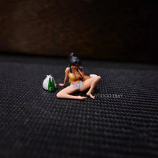 1/64 miniature figure SEXY tipsy girl Model fit 1:64 car street diorama