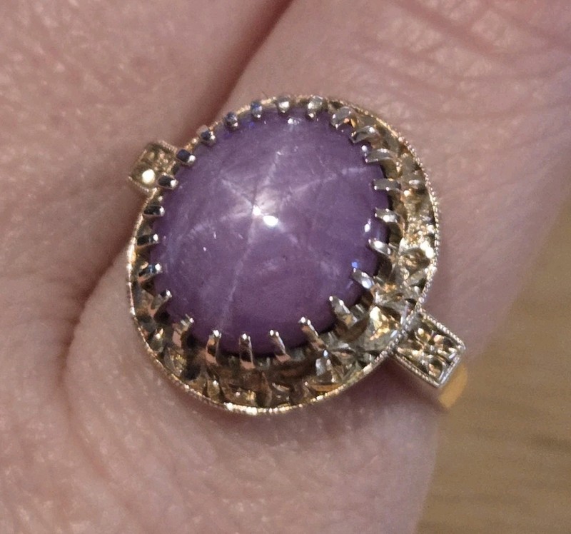 10k Yellow Gold Oval Pink Star Sapphire/Ruby Claw Prong Cocktail Ring Size 5.5