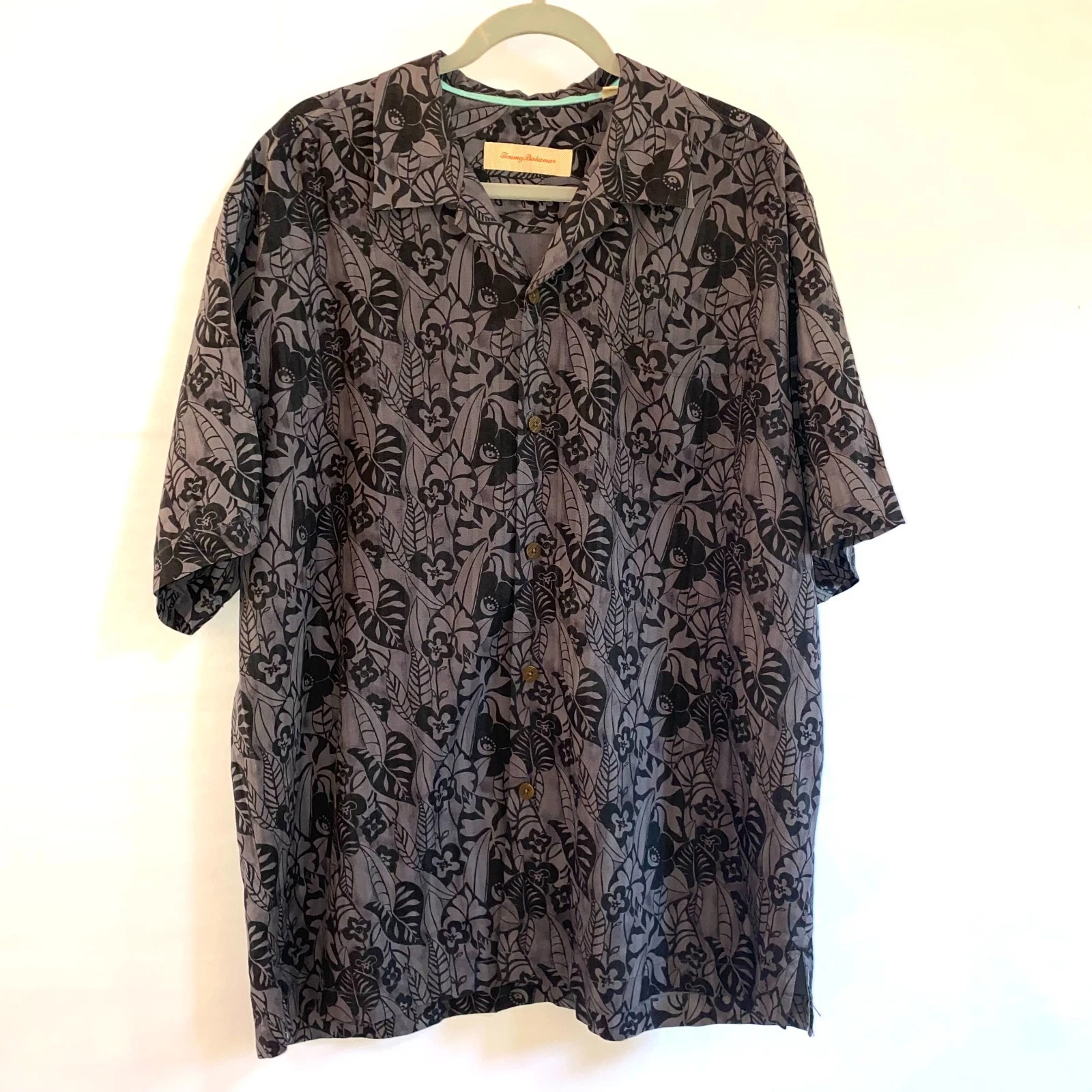 Tommy Bahama Floral Silk Hawaiian Camp Shirt Gray sz. L