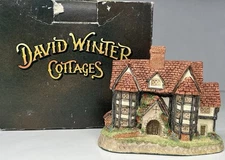 Vintage David Winter 1985 Shirehall Cottage Figurine Handmade Christmas Cottages