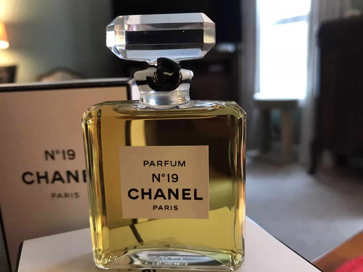 Chanel No 19 pure parfum 7 ml. Rare, vintage 1990. Sealed – My old perfume